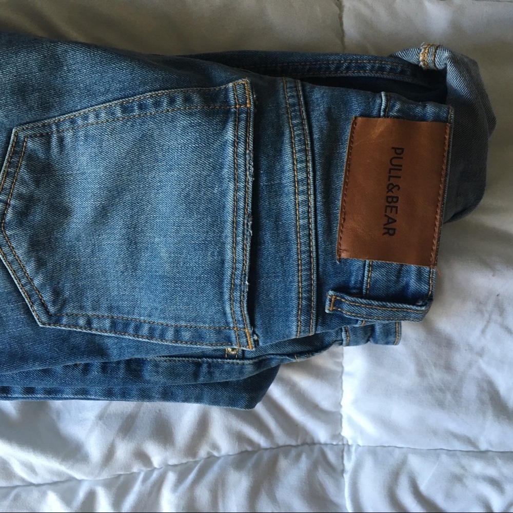 PULL N BEAR SKINNY JEANS